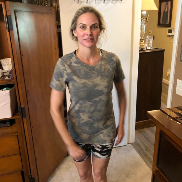 Camouflage T-shirt for Women - Picture 7 of 8